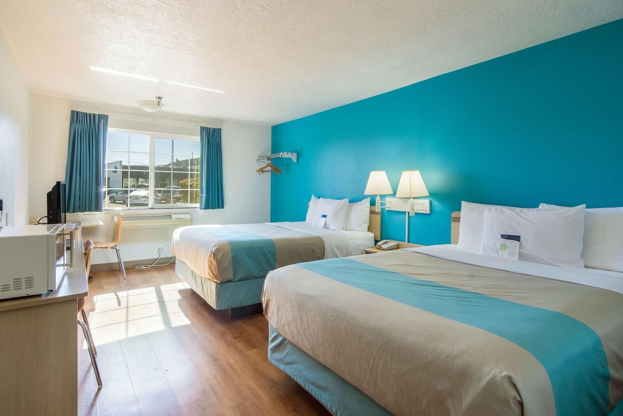 Hotel 6-the Dalles, Or 4*